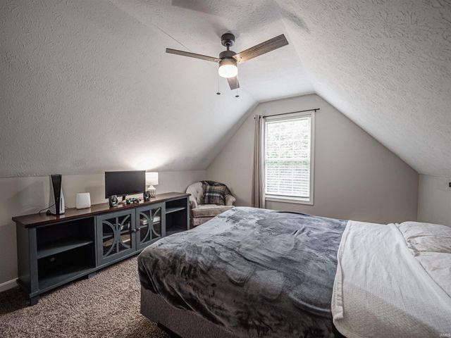 8737 Clear Creek Drive, Evansville, IN 47711