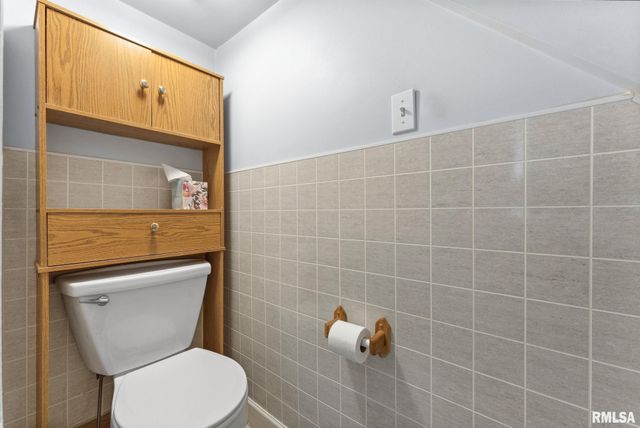 315 W LOCUST Street, Cambridge, IL 61238