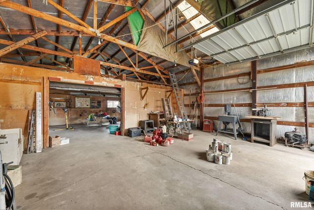 315 W LOCUST Street, Cambridge, IL 61238