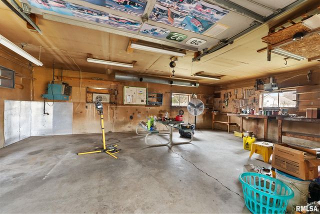 315 W LOCUST Street, Cambridge, IL 61238