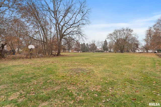 315 W LOCUST Street, Cambridge, IL 61238