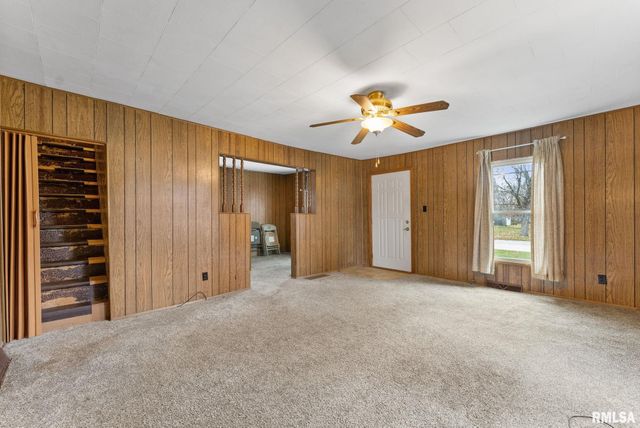 315 W LOCUST Street, Cambridge, IL 61238