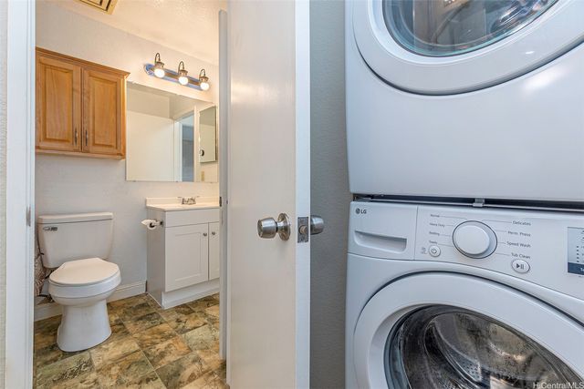 94-1457 Waipio Uka Street O203, Waipahu, HI 96797