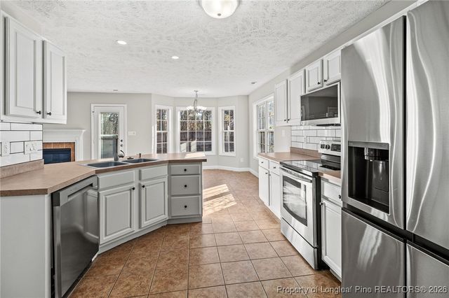 110 Camden Court E, Sanford, NC 27332