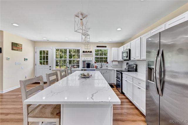 8118 Mimosa Hill Ln, Mechanicsville, VA 23116