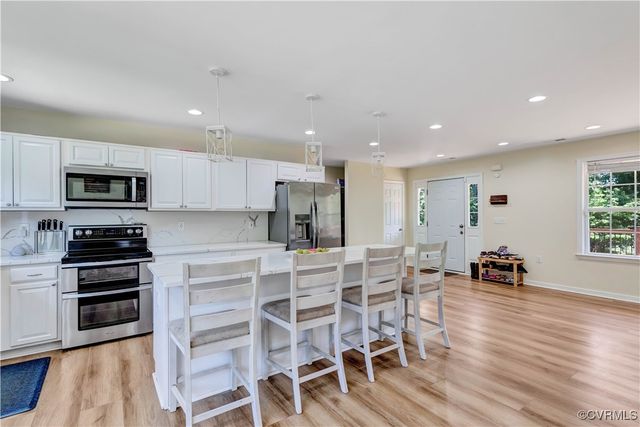 8118 Mimosa Hill Ln, Mechanicsville, VA 23116