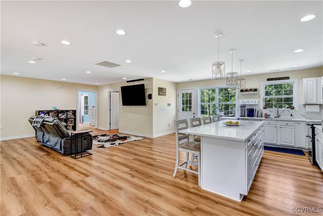 8118 Mimosa Hill Ln, Mechanicsville, VA 23116