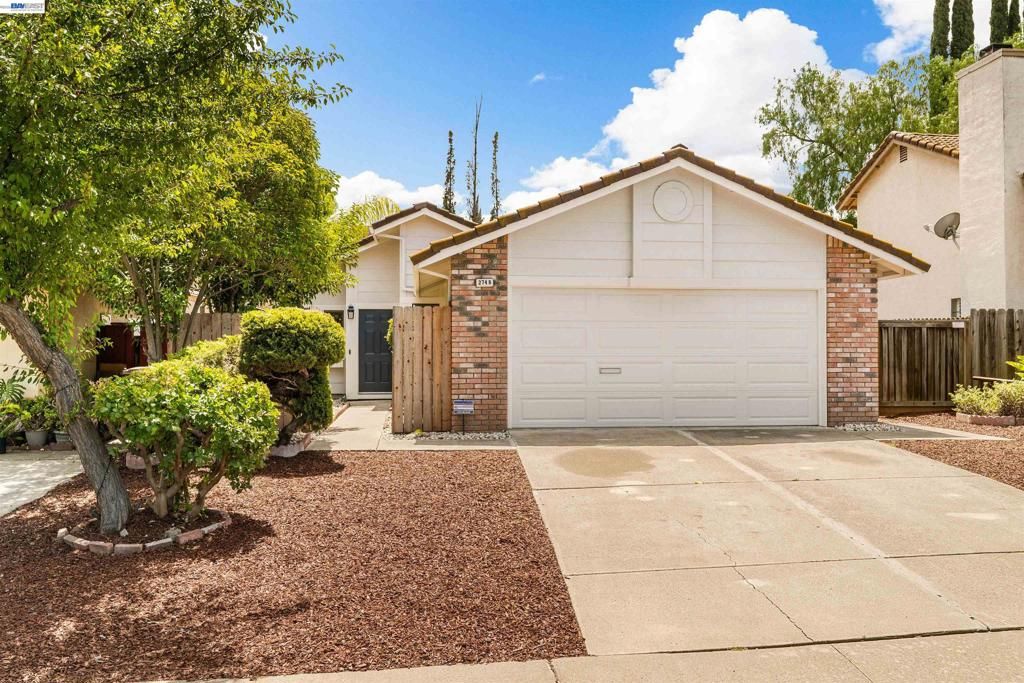 Image 1 of property listing at 2748 Carpinteria Dr, Antioch, CA 94531