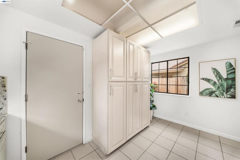 Image 14 of property listing at 2748 Carpinteria Dr, Antioch, CA 94531