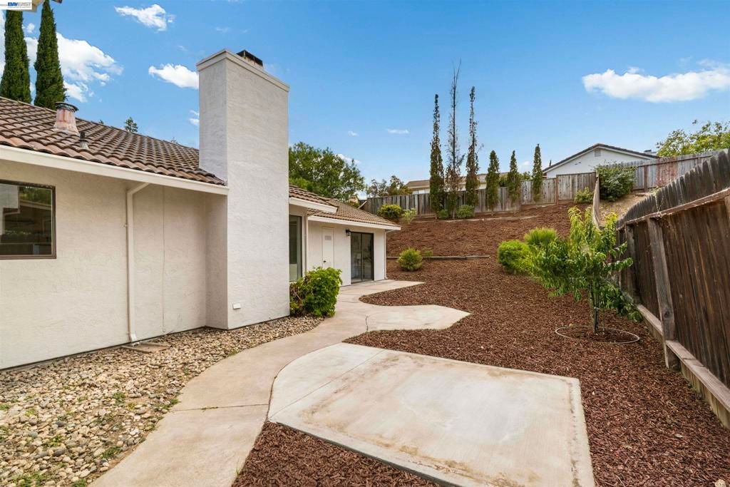 Image 27 of property listing at 2748 Carpinteria Dr, Antioch, CA 94531