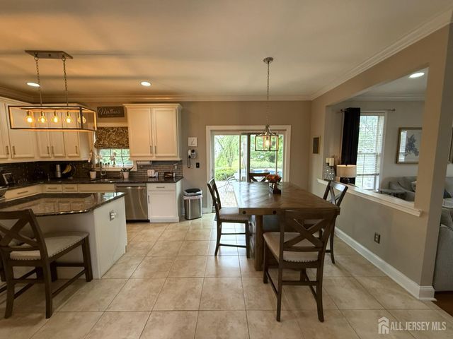 27 Mitchell Drive, Monroe, NJ 08831