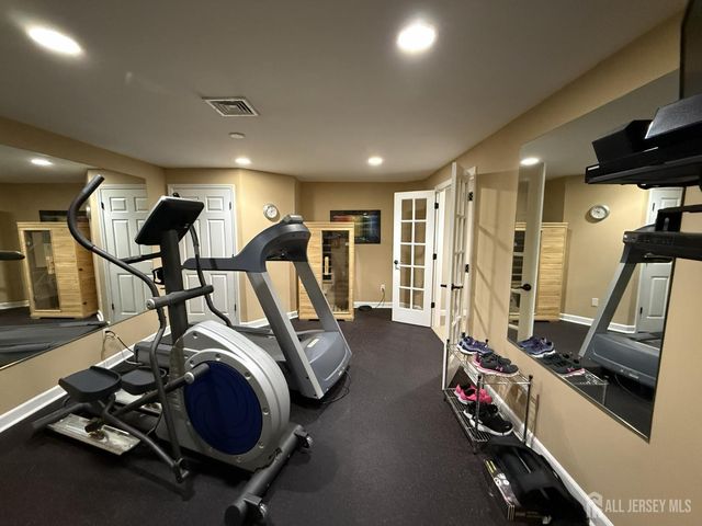 27 Mitchell Drive, Monroe, NJ 08831