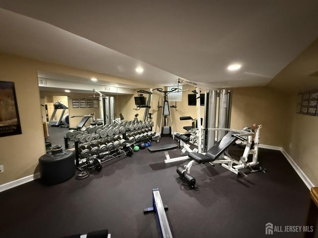 27 Mitchell Drive, Monroe, NJ 08831