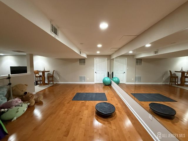 27 Mitchell Drive, Monroe, NJ 08831