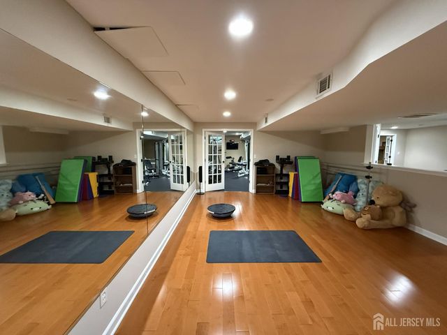 27 Mitchell Drive, Monroe, NJ 08831