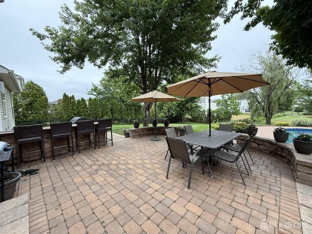 27 Mitchell Drive, Monroe, NJ 08831