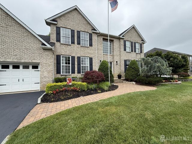 27 Mitchell Drive, Monroe, NJ 08831