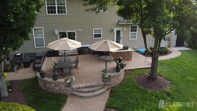 27 Mitchell Drive, Monroe, NJ 08831