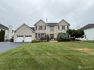 27 Mitchell Drive, Monroe, NJ 08831