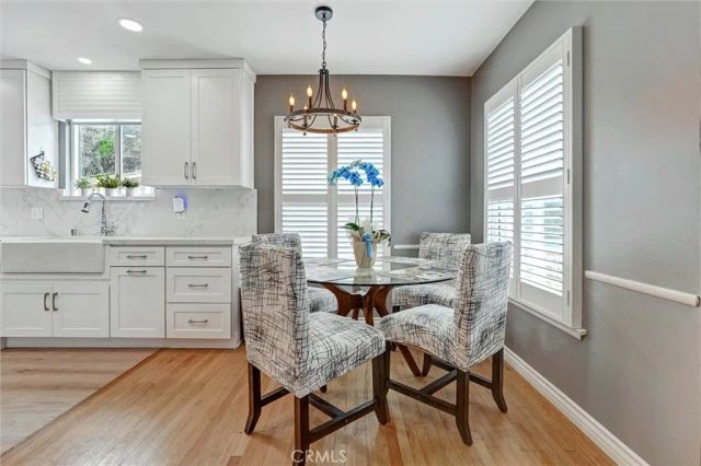 17415 Victory Boulevard, Lake Balboa, CA 91406