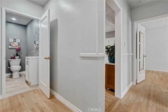 17415 Victory Boulevard, Lake Balboa, CA 91406