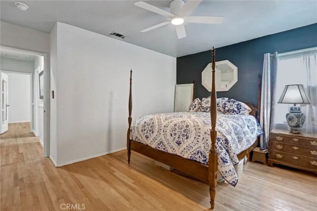 17415 Victory Boulevard, Lake Balboa, CA 91406