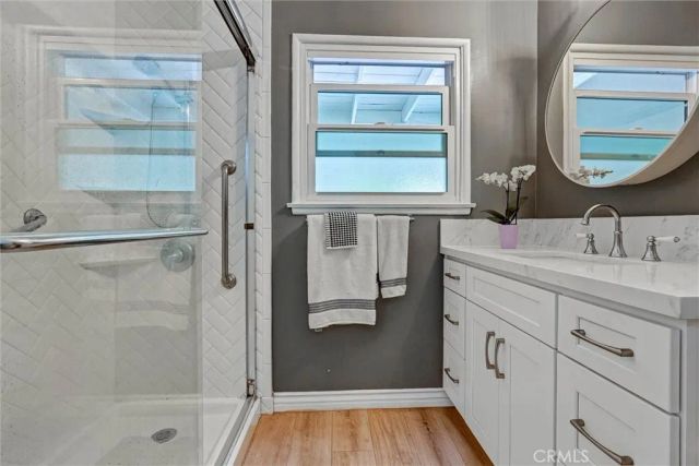 17415 Victory Boulevard, Lake Balboa, CA 91406