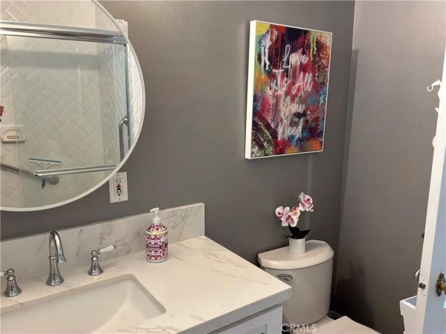 17415 Victory Boulevard, Lake Balboa, CA 91406