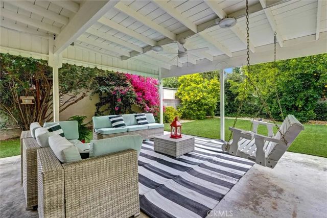 17415 Victory Boulevard, Lake Balboa, CA 91406