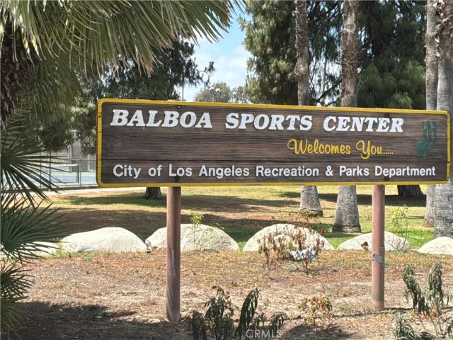 17415 Victory Boulevard, Lake Balboa, CA 91406