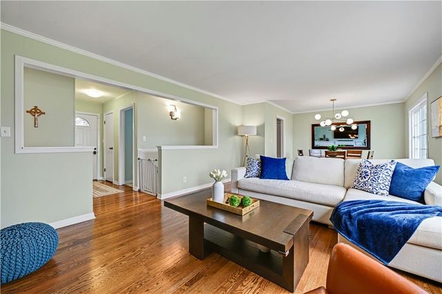 5814 W 84th Terrace, Overland Park, KS 66207