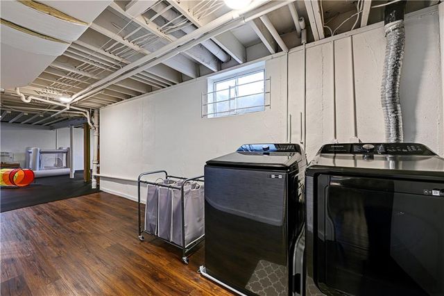 5814 W 84th Terrace, Overland Park, KS 66207