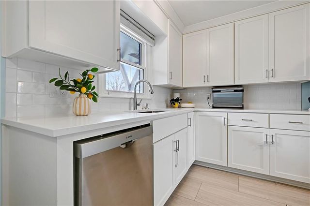 5814 W 84th Terrace, Overland Park, KS 66207