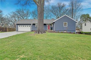 5814 W 84th Terrace, Overland Park, KS 66207