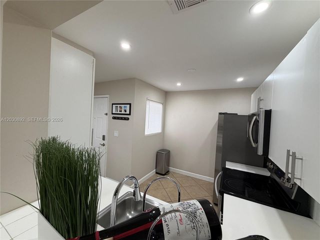 4712 NW 114th Ave 202, Doral, FL 33178