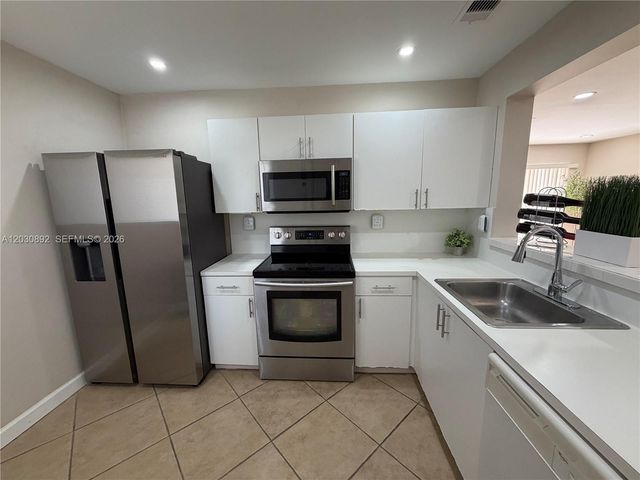 4712 NW 114th Ave 202, Doral, FL 33178