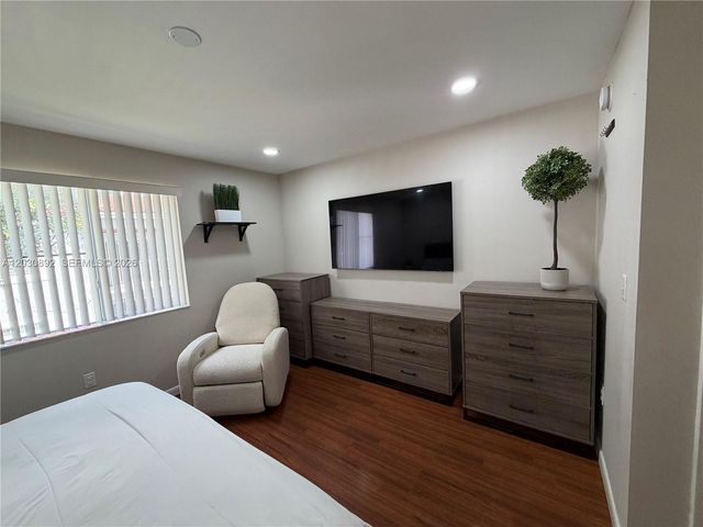 4712 NW 114th Ave 202, Doral, FL 33178