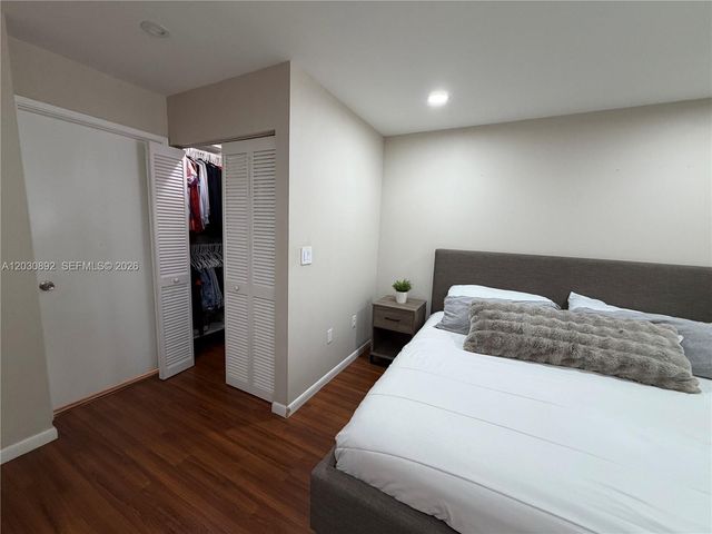 4712 NW 114th Ave 202, Doral, FL 33178