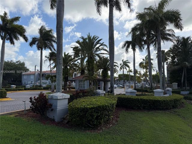 4712 NW 114th Ave 202, Doral, FL 33178
