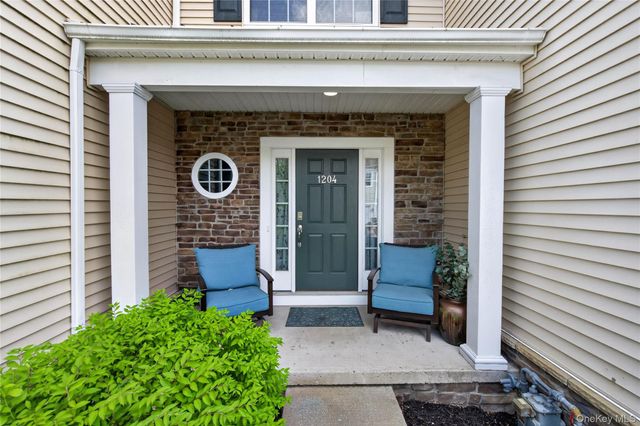 30 Banbury Way 1204, Newburgh, NY 12550
