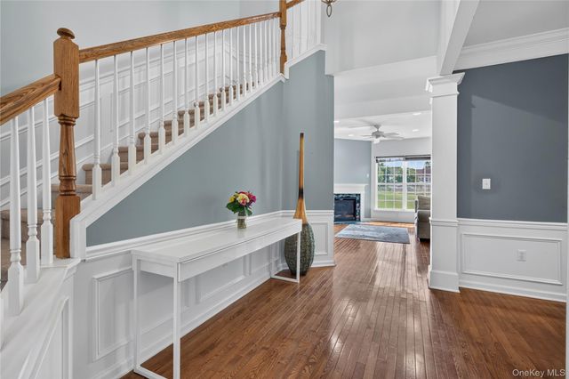 30 Banbury Way 1204, Newburgh, NY 12550
