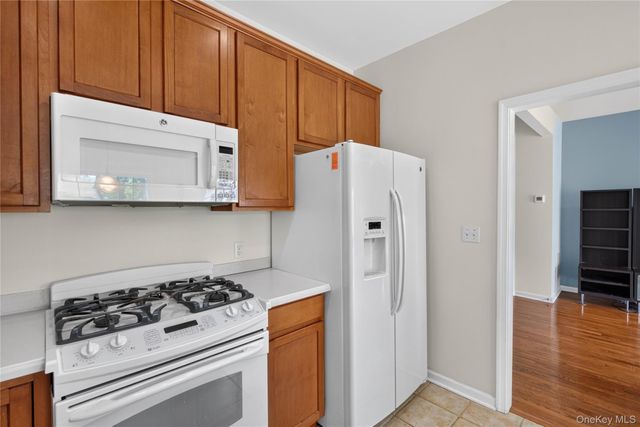 30 Banbury Way 1204, Newburgh, NY 12550