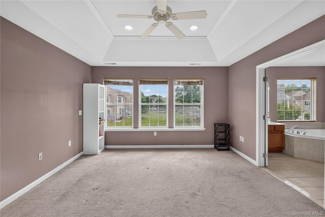 30 Banbury Way 1204, Newburgh, NY 12550