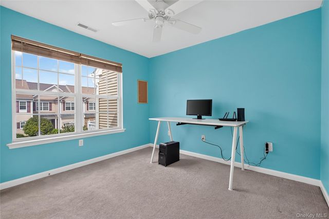 30 Banbury Way 1204, Newburgh, NY 12550