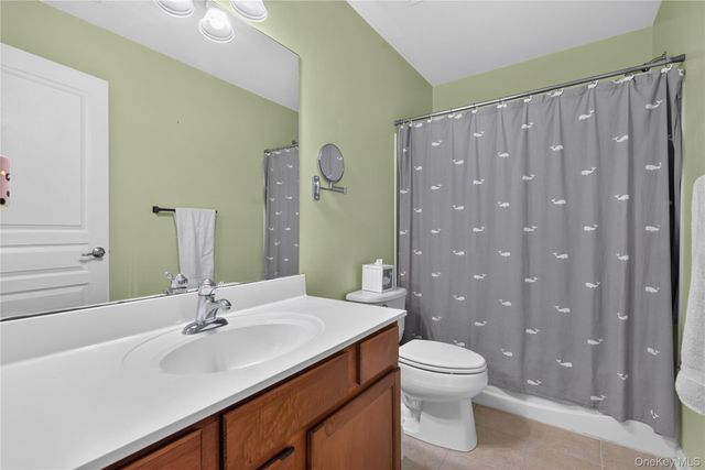 30 Banbury Way 1204, Newburgh, NY 12550