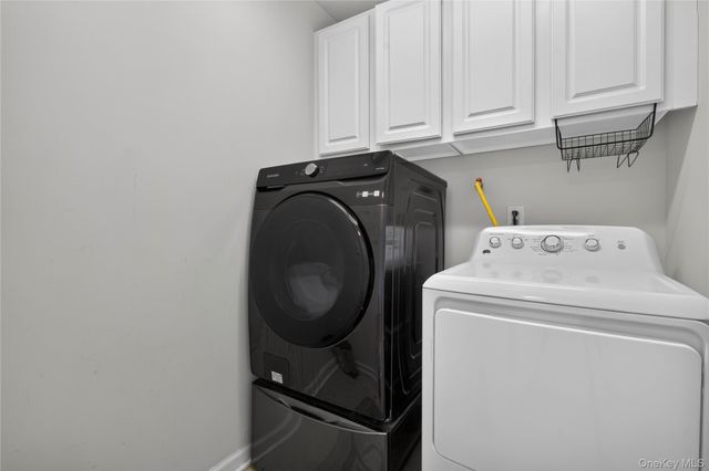 30 Banbury Way 1204, Newburgh, NY 12550