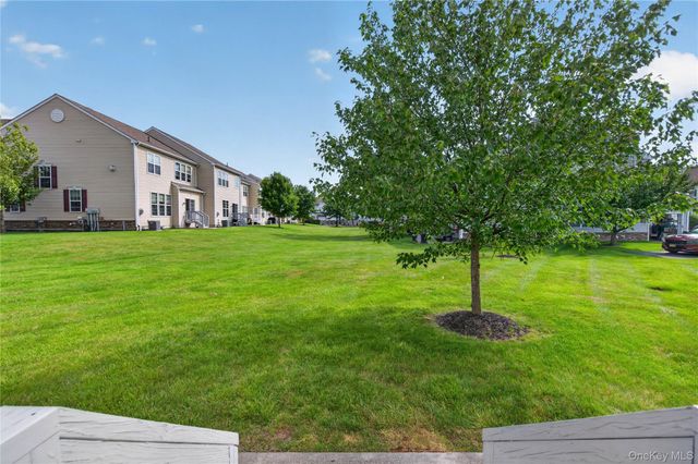 30 Banbury Way 1204, Newburgh, NY 12550
