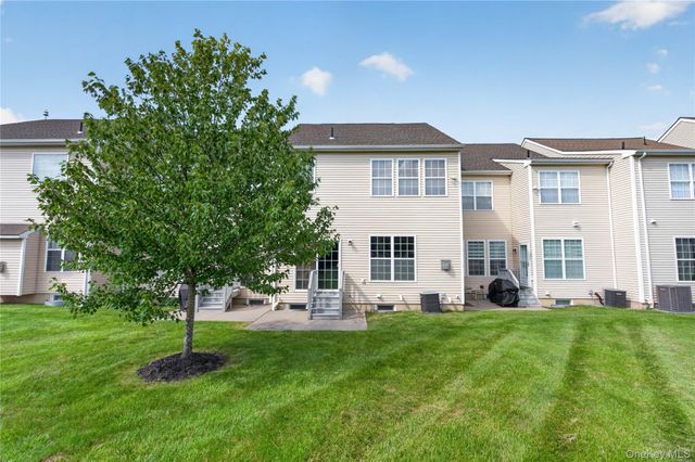 30 Banbury Way 1204, Newburgh, NY 12550