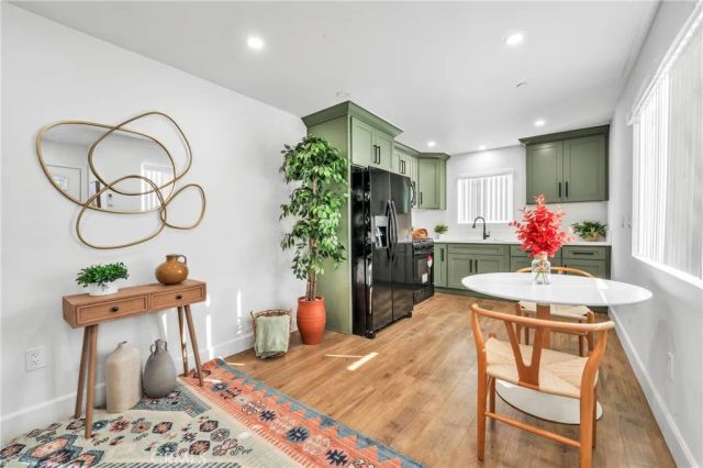 4915 Lincoln, Los Angeles, CA 90042