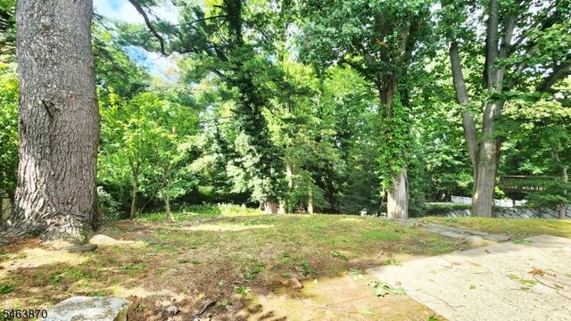 11 Brookhill Pl, Little Falls Twp., NJ 07424